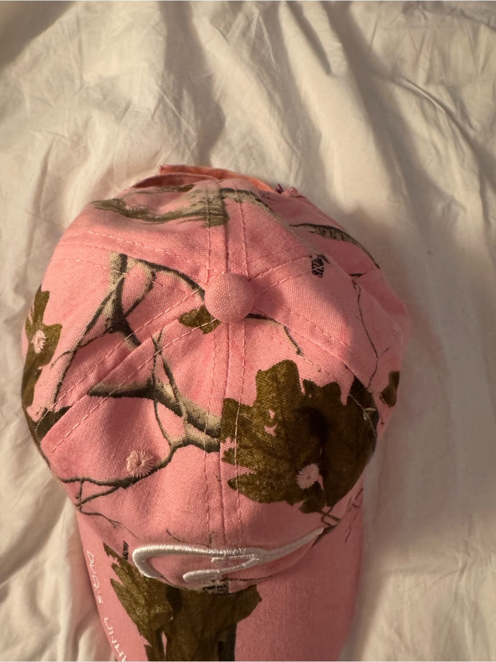 Ladies Fit Pink Ducks Unlimited Realtree Camo Baseball Cap - Picture 5 of 8